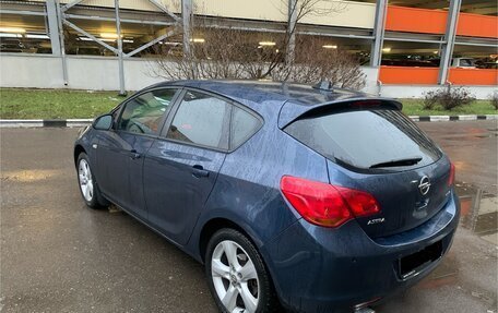 Opel Astra J, 2011 год, 830 000 рублей, 5 фотография