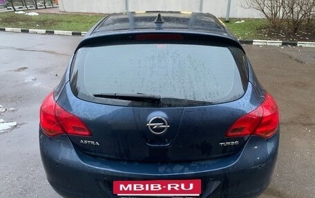 Opel Astra J, 2011 год, 830 000 рублей, 3 фотография