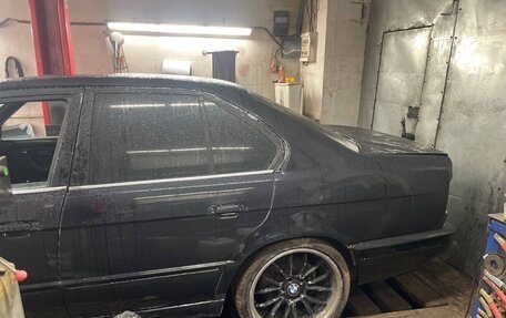 BMW 5 серия, 1993 год, 390 000 рублей, 9 фотография