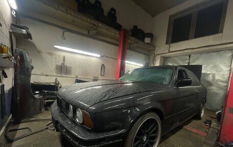 BMW 5 серия, 1993 год, 390 000 рублей, 3 фотография