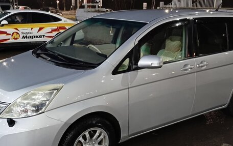 Toyota ISis I, 2008 год, 850 000 рублей, 12 фотография