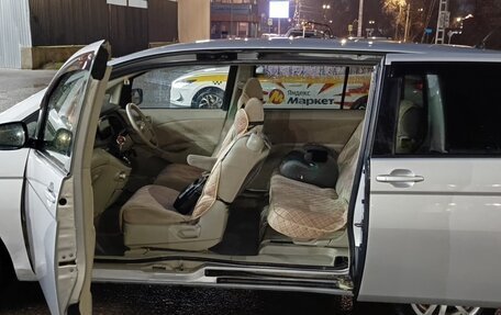 Toyota ISis I, 2008 год, 850 000 рублей, 10 фотография