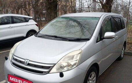 Toyota ISis I, 2008 год, 850 000 рублей, 3 фотография