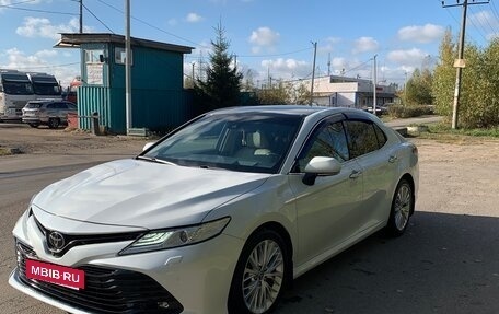 Toyota Camry, 2018 год, 3 100 000 рублей, 8 фотография