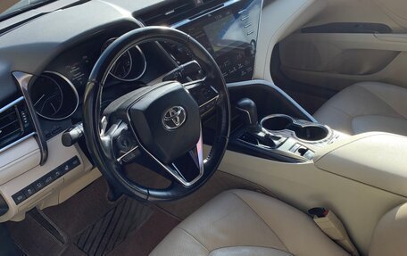 Toyota Camry, 2018 год, 3 100 000 рублей, 16 фотография