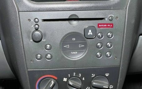 Opel Corsa C рестайлинг, 2001 год, 299 000 рублей, 13 фотография