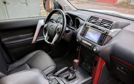 Toyota Land Cruiser Prado 150 рестайлинг 2, 2013 год, 2 950 000 рублей, 4 фотография