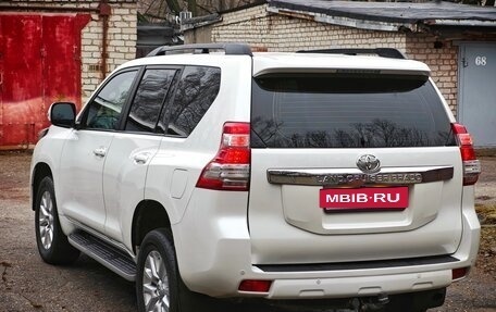 Toyota Land Cruiser Prado 150 рестайлинг 2, 2013 год, 2 950 000 рублей, 10 фотография