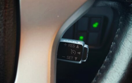 Toyota Land Cruiser Prado 150 рестайлинг 2, 2013 год, 2 950 000 рублей, 34 фотография