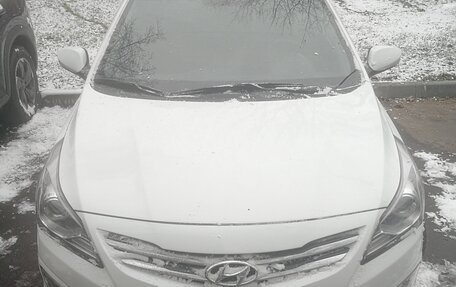 Hyundai Solaris II рестайлинг, 2015 год, 950 000 рублей, 10 фотография