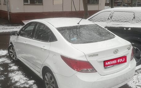 Hyundai Solaris II рестайлинг, 2015 год, 950 000 рублей, 6 фотография