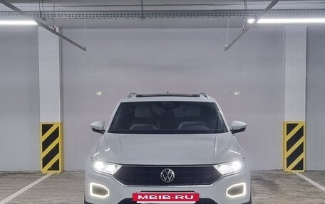 Volkswagen T-Roc I, 2020 год, 2 690 000 рублей, 2 фотография