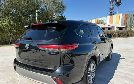 Toyota Highlander, 2024 год, 5 890 099 рублей, 6 фотография