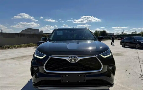 Toyota Highlander, 2024 год, 5 890 099 рублей, 2 фотография