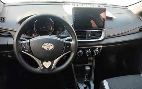 Toyota Yaris XP150 рестайлинг, 2022 год, 1 269 099 рублей, 12 фотография