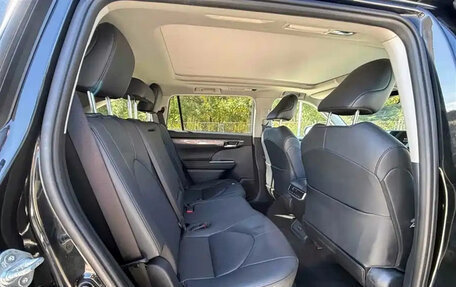 Toyota Highlander, 2024 год, 5 890 099 рублей, 12 фотография