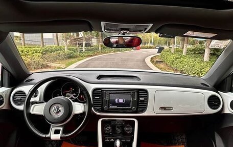 Volkswagen Beetle, 2018 год, 1 510 000 рублей, 11 фотография