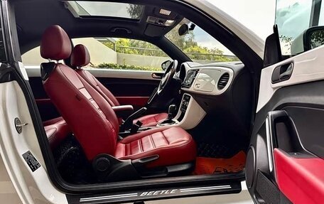 Volkswagen Beetle, 2018 год, 1 510 000 рублей, 9 фотография