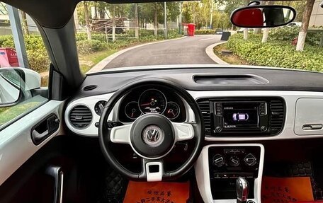 Volkswagen Beetle, 2018 год, 1 510 000 рублей, 10 фотография