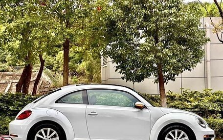 Volkswagen Beetle, 2018 год, 1 510 000 рублей, 5 фотография