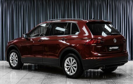 Volkswagen Tiguan II, 2019 год, 2 544 000 рублей, 2 фотография