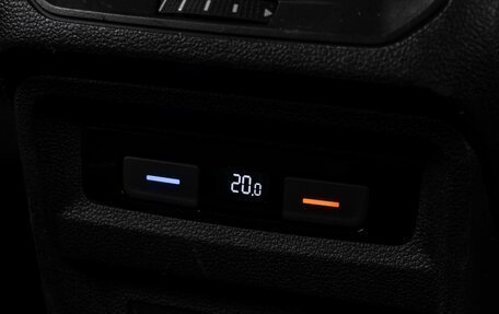 Volkswagen Tiguan II, 2019 год, 2 544 000 рублей, 14 фотография