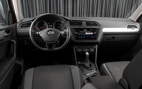 Volkswagen Tiguan II, 2019 год, 2 544 000 рублей, 6 фотография