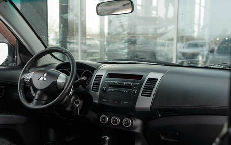 Mitsubishi Outlander III рестайлинг 3, 2010 год, 1 140 000 рублей, 10 фотография