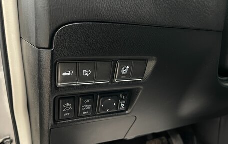 Nissan Patrol, 2011 год, 1 997 000 рублей, 33 фотография