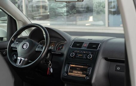 Volkswagen Touran III, 2011 год, 1 050 000 рублей, 10 фотография