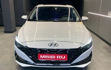 Hyundai Elantra, 2020 год, 2 200 000 рублей, 3 фотография