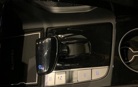 Hyundai Elantra, 2020 год, 2 200 000 рублей, 12 фотография