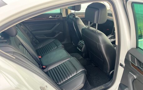 Volkswagen Passat B8 рестайлинг, 2015 год, 1 750 000 рублей, 14 фотография