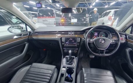Volkswagen Passat B8 рестайлинг, 2015 год, 1 750 000 рублей, 24 фотография