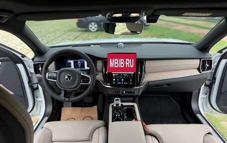 Volvo S90 II рестайлинг, 2025 год, 5 840 000 рублей, 6 фотография