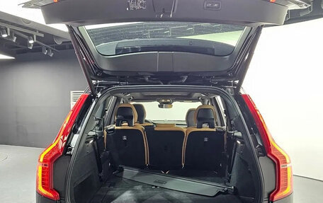 Volvo XC90 II рестайлинг, 2025 год, 6 720 000 рублей, 15 фотография