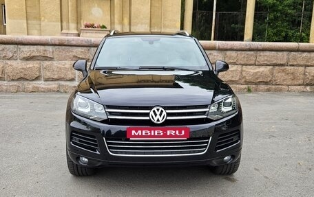 Volkswagen Touareg III, 2012 год, 2 900 000 рублей, 2 фотография