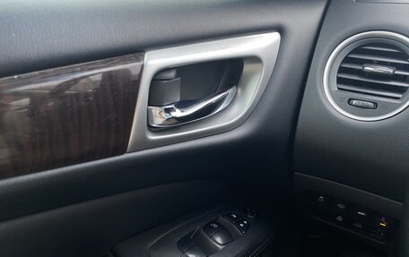 Nissan Pathfinder, 2016 год, 1 986 000 рублей, 10 фотография