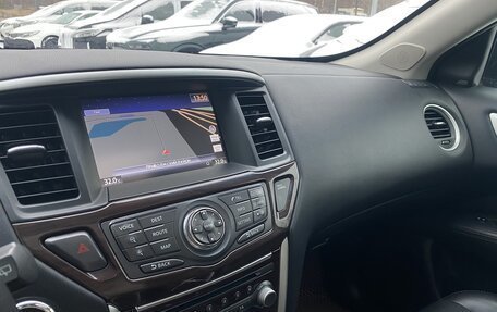 Nissan Pathfinder, 2016 год, 1 986 000 рублей, 8 фотография