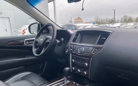 Nissan Pathfinder, 2016 год, 1 986 000 рублей, 17 фотография