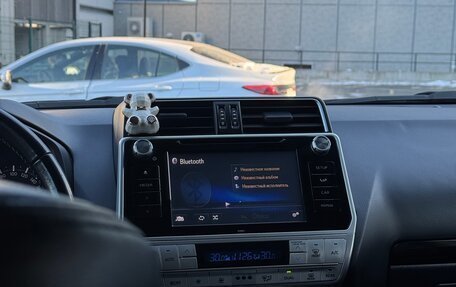 Toyota Land Cruiser Prado 150 рестайлинг 2, 2020 год, 6 200 000 рублей, 10 фотография