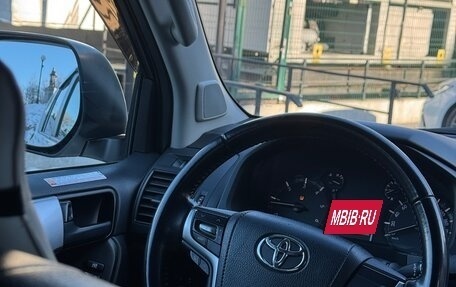 Toyota Land Cruiser Prado 150 рестайлинг 2, 2020 год, 6 200 000 рублей, 11 фотография