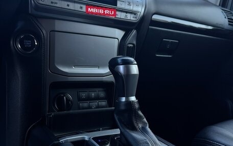 Toyota Land Cruiser Prado 150 рестайлинг 2, 2020 год, 6 200 000 рублей, 9 фотография