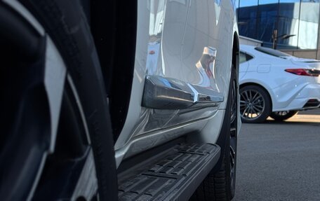 Toyota Land Cruiser Prado 150 рестайлинг 2, 2020 год, 6 200 000 рублей, 19 фотография