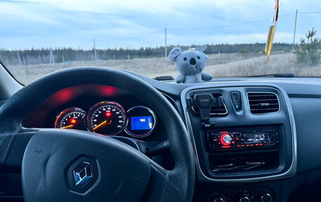 Renault Logan II, 2016 год, 480 000 рублей, 4 фотография