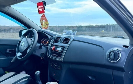 Renault Logan II, 2016 год, 480 000 рублей, 6 фотография