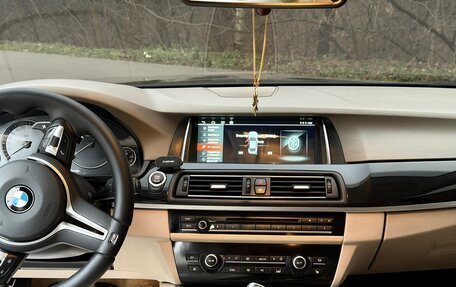 BMW 5 серия, 2010 год, 1 600 000 рублей, 14 фотография