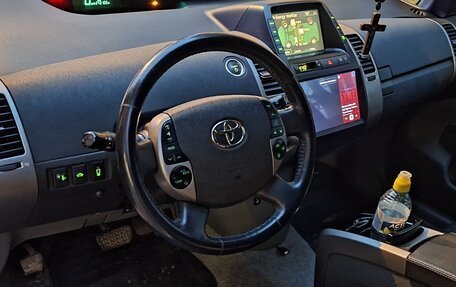 Toyota Prius, 2008 год, 850 000 рублей, 8 фотография