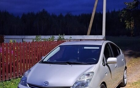 Toyota Prius, 2008 год, 850 000 рублей, 3 фотография