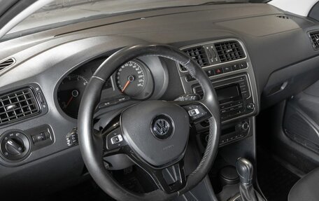 Volkswagen Polo VI (EU Market), 2019 год, 1 454 100 рублей, 3 фотография